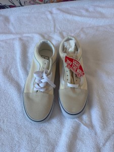 Atlete Vans Old Skool krem/bardhë – EU 34.5 – të reja
